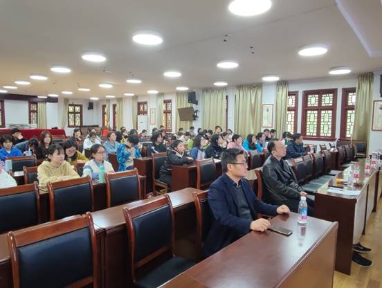 说明:E:\刘兵的办公文件\学术报告相关\2023年学术报告材料汇总\02-20230331郭家宏-吕富渊\3.31 英帝国与全球化的发展讲座照片\讲座现场.jpg