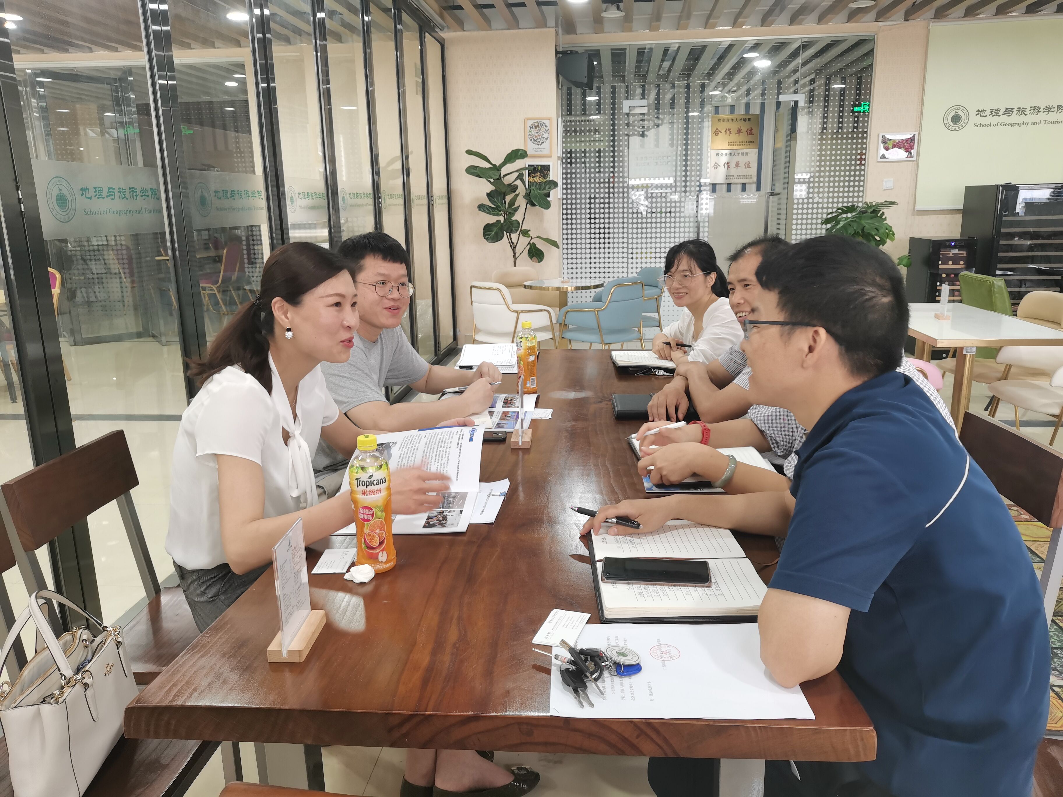 历史文化与旅游学院赴惠州进行就业市场走访调研